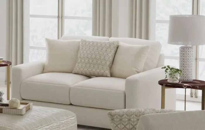 2301 Hyde Park Loveseat