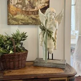 Angel Bust on Base