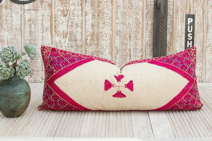 Antique Ekisha Sindh Silk Pillow