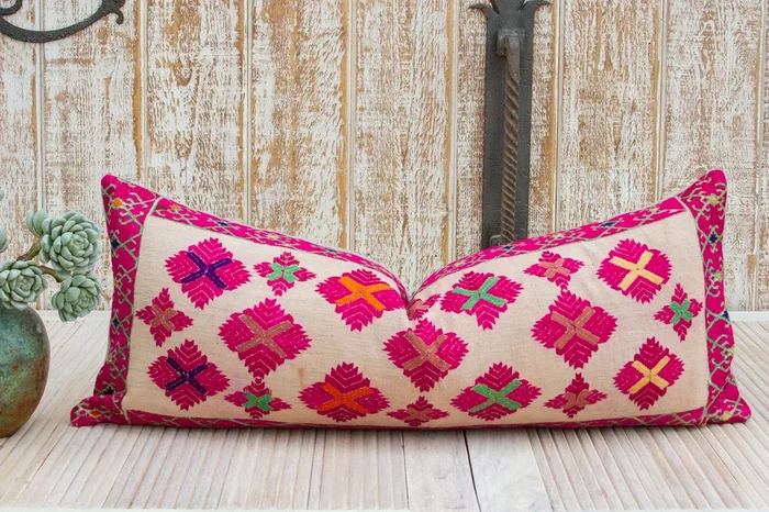 Antique Foolan Sindh Silk Pillow (Trade)