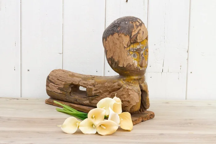 Antique Javanese Folk Carving (Trade)