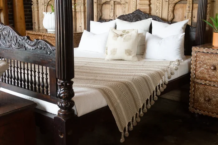 Beige Hand-loomed Cotton Pom-Pom Throw