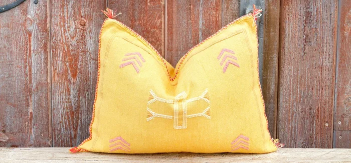 Butterscotch Lumbar Moroccan Silk Rug Pillow (Trade)