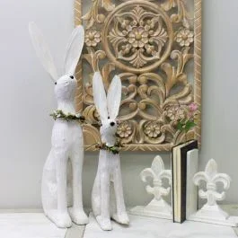 Corn Husk Rabbit With Wreath 19 Inch
