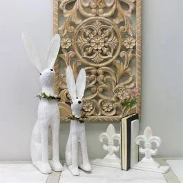 Corn Husk Rabbit With Wreath 26 Inch