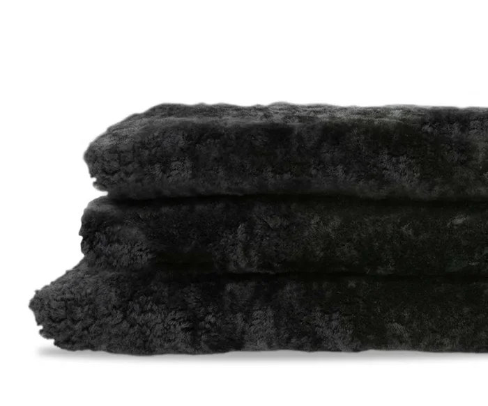 Curly Double Pelt – Black