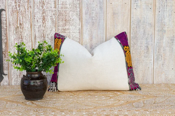 Eden Linen Tribal Border Pillow