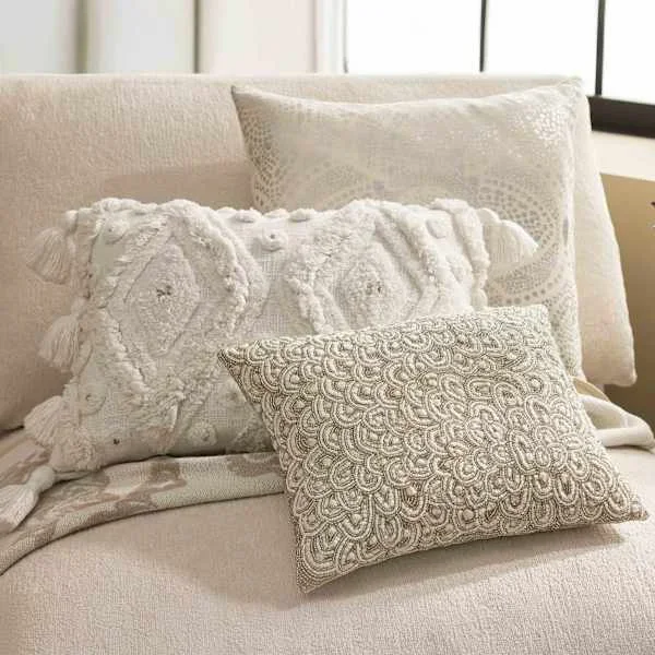 Found & Fable Pillow & Blanket Set