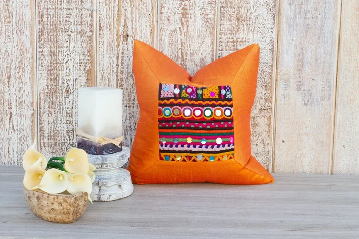 Heli Indian Silk Decorative Pillow Cover