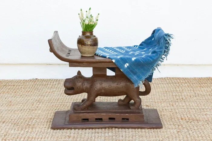 Imposing African Leopard Ashanti Table (Trade)
