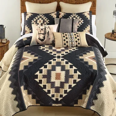 Midnight Mesa Quilt Bed Set – Queen