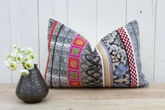 Moroccan Rose Nomadic Moroccan Lumbar Pillow Cover (Trade)