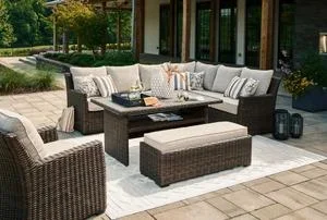 Outdoor Sectional Set With Lounge Chair and Coffee Table