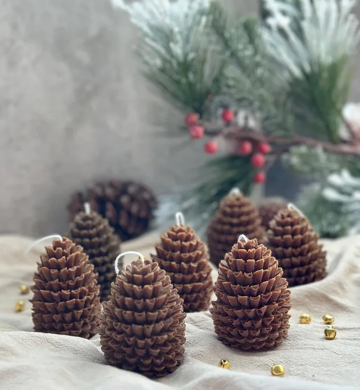 Pine Cone Candle