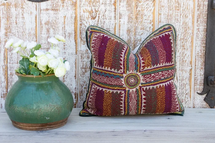 Rasberry Sindh Sami Square Pillow