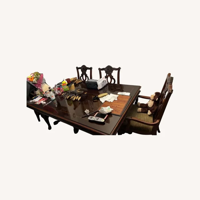 Raymour & Flanigan Wood Dining Room Set