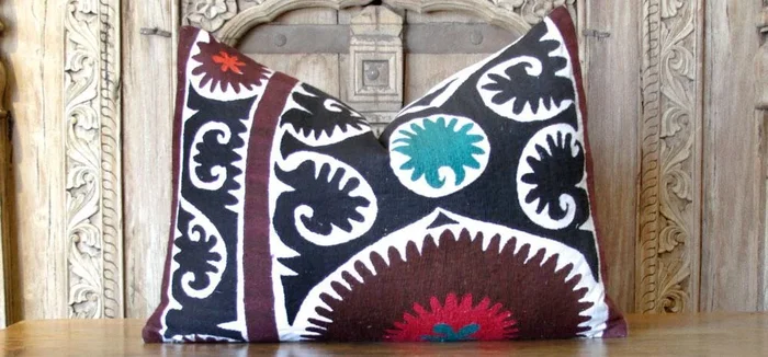 Roza Antique Suzani Lumbar Pillow (Trade)