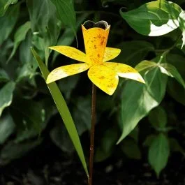 Rustic Metal Daffodil Garden Stake Set of 2