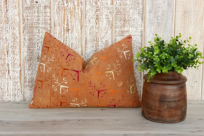 Sahi Antique Indian Folk Lumbar Pillow Cover