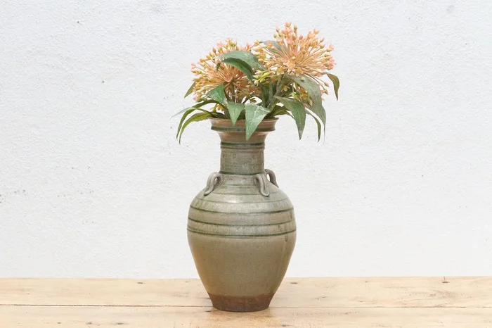 Song Dynasty Style Celadon Glazed Vase