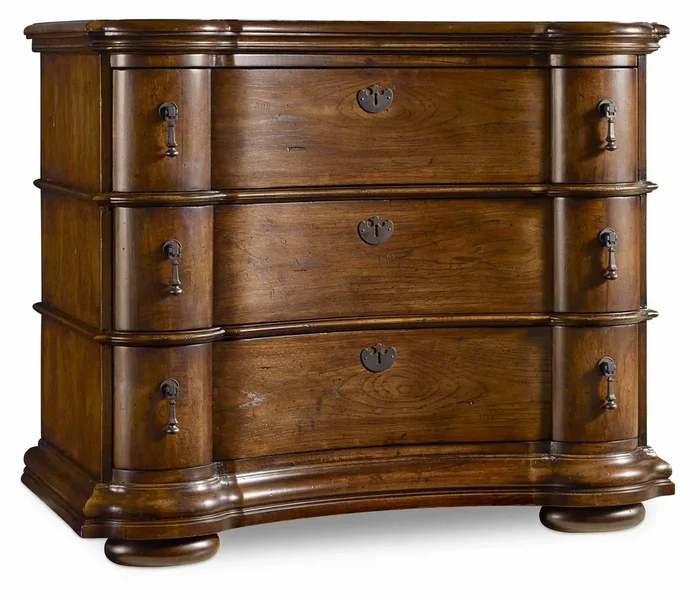 Traditional 3-Drawer Bachelor’s Chest with Felt-Lined Top Drawer