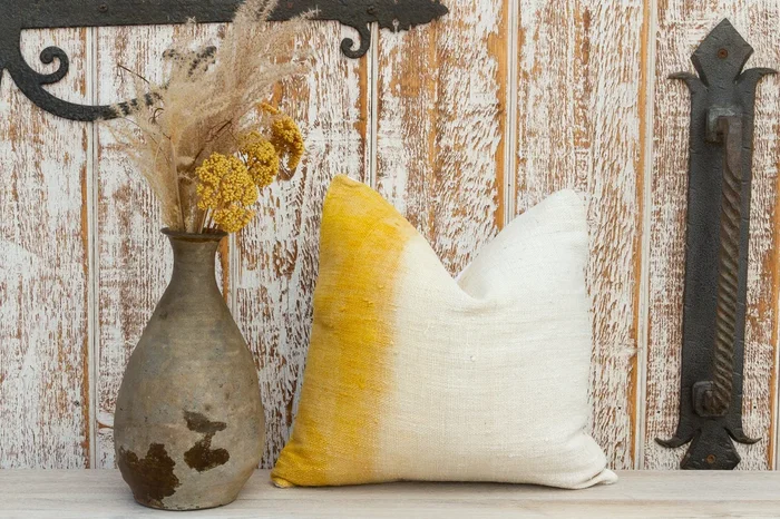 Varya Organic Silk Pillow