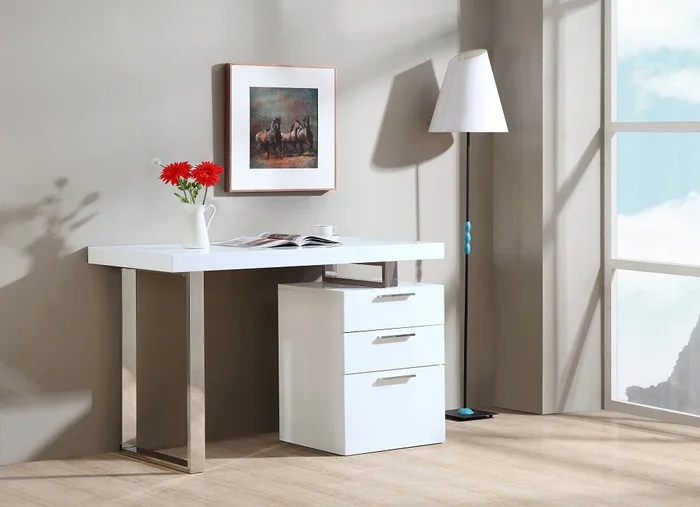 Vienna Desk In White 18125 By J&M