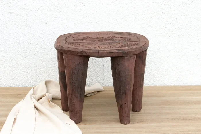 Wood Nupe Stool w/ Black Dots (Trade)