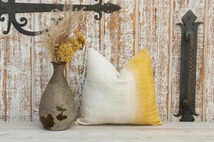 Yasti Organic Silk Pillow